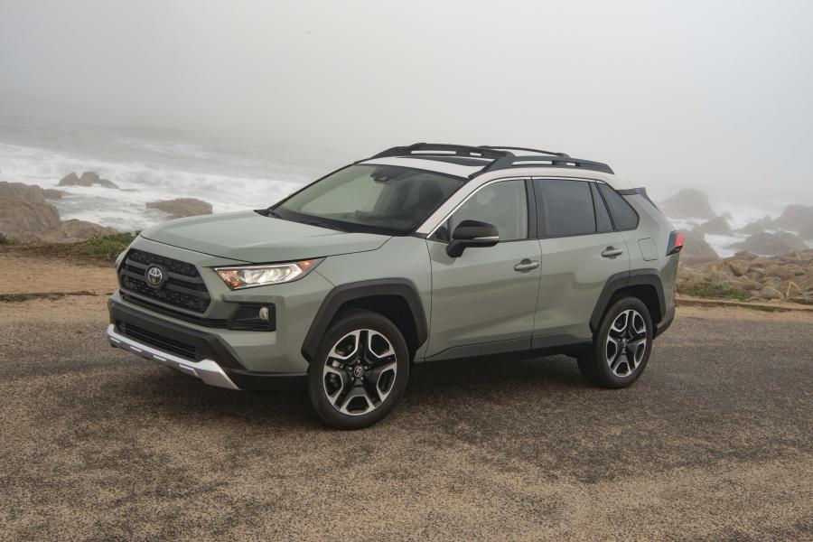  Toyota RAV4 Adventure 2018 года  (NA) (фото 16 из 196)